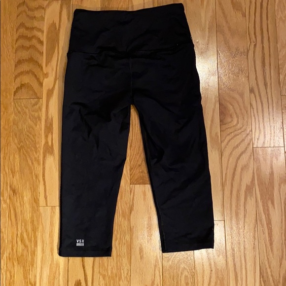 Victoria’s Secret Knockout Crop by VSX Sport XS - Picture 3 of 12